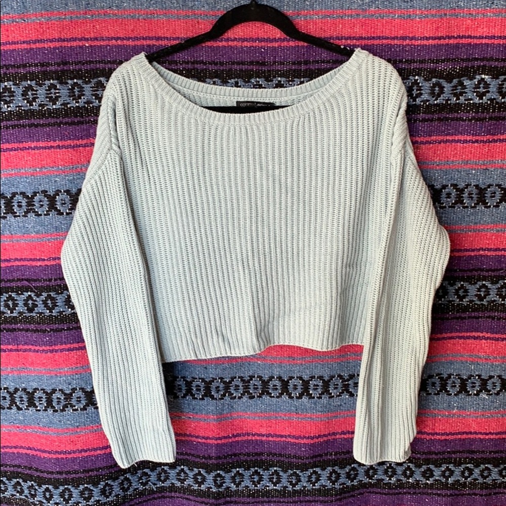 Blue knit cropped sweater
